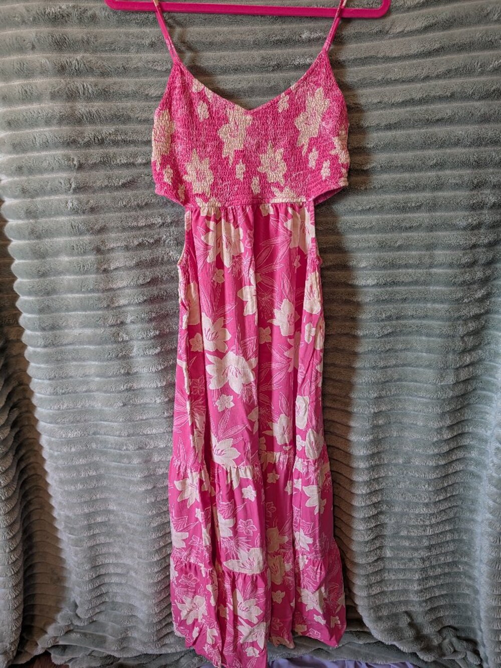 Roxy Hawaiian Pink White Floral Open Side Maxi Dress With Shirred Bodice
